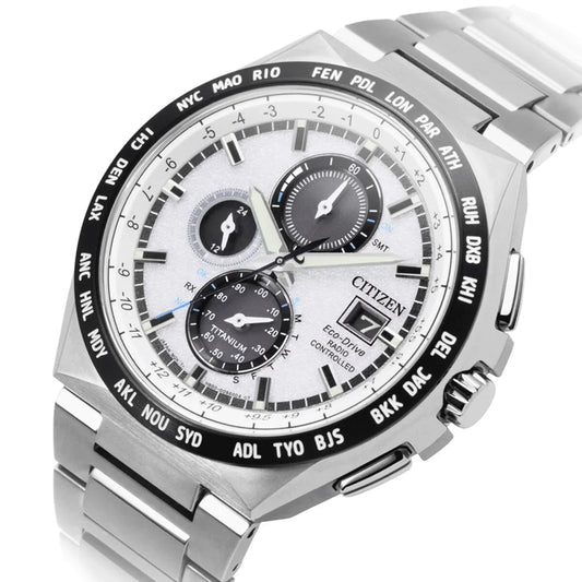 Silver titanium chronograph wristwatch with white dial, subdials, date display, city bezel